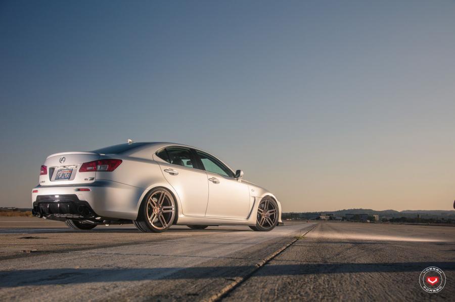  Lexus IS F on Vossen Wheels (HC-1) 2017 года  (фото 2 из 21)